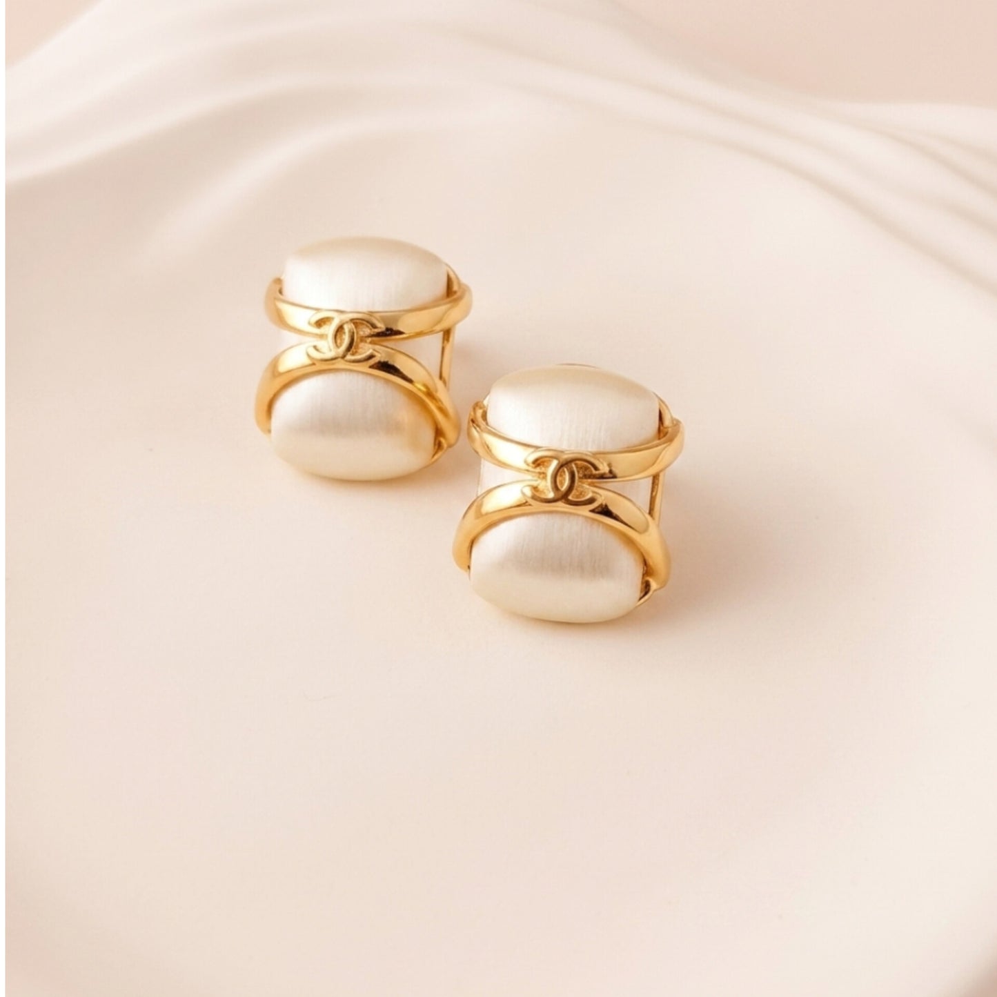 Luxe Dome Studs Earrings