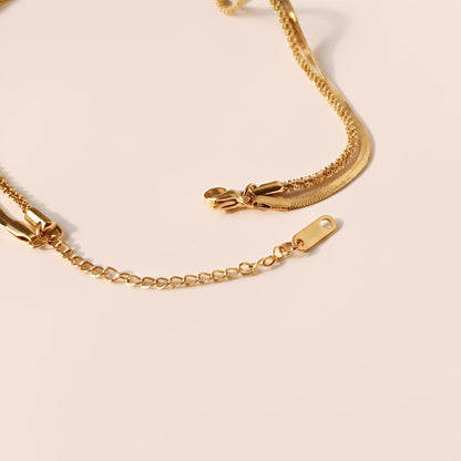 Radiant Reveal Daisy Necklace
