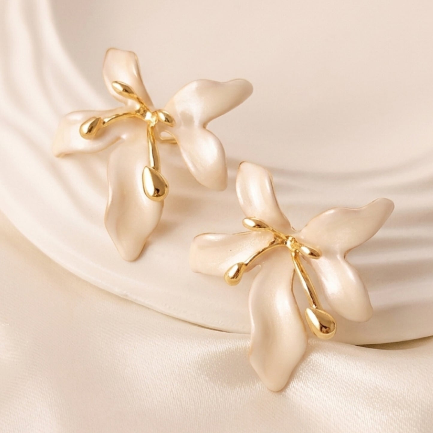 Ivory Bloom Studs Earrings