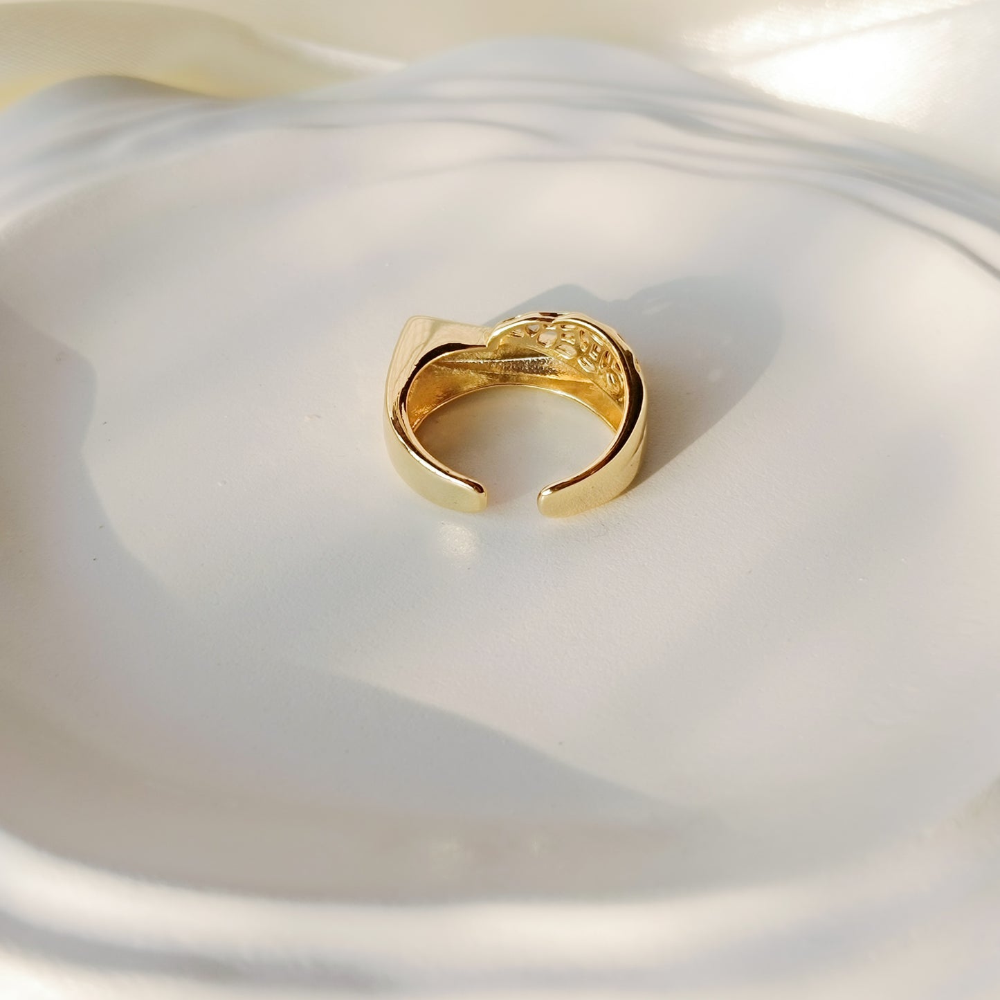 Hexanet Ring