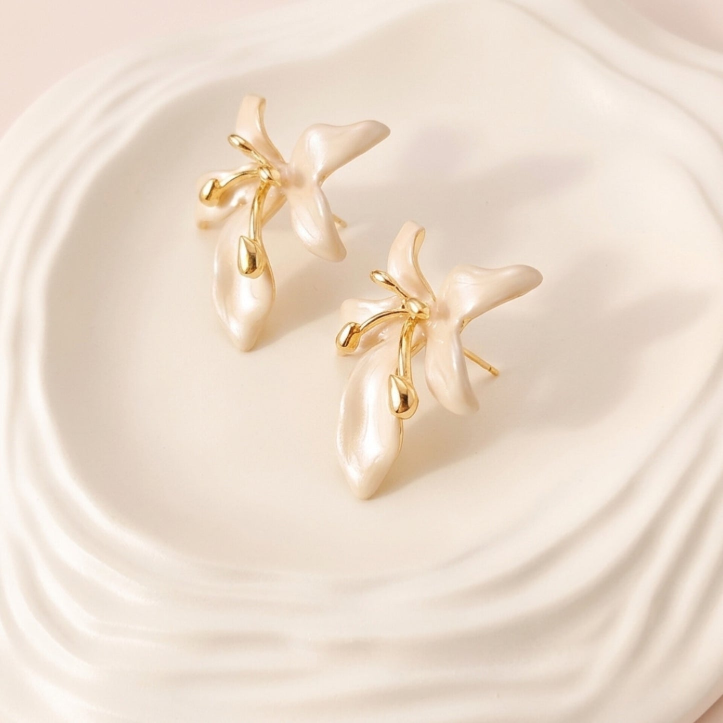 Ivory Bloom Studs Earrings
