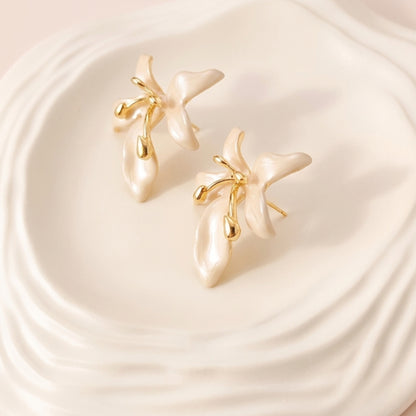 Ivory Bloom Studs Earrings