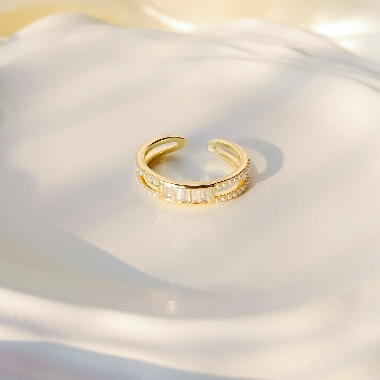 Perlisse Ring