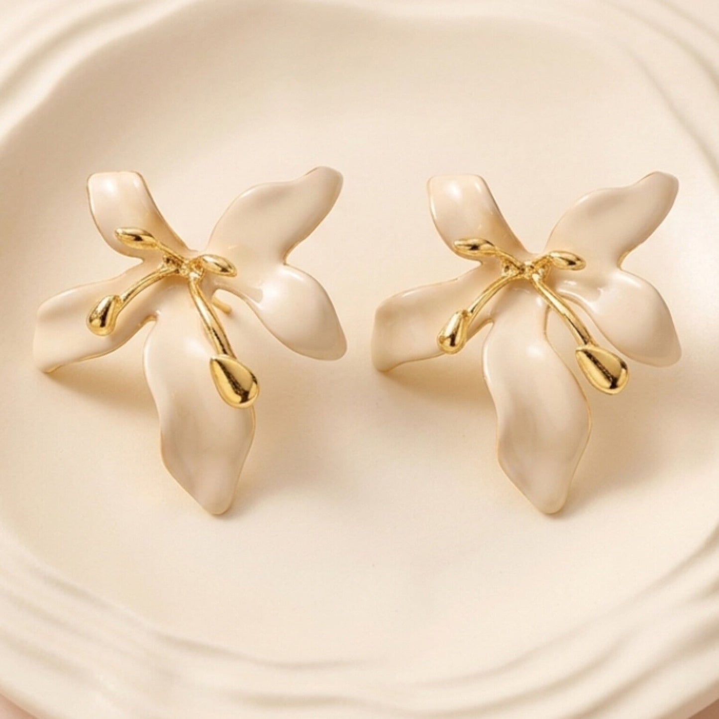 Ivory Bloom Studs Earrings