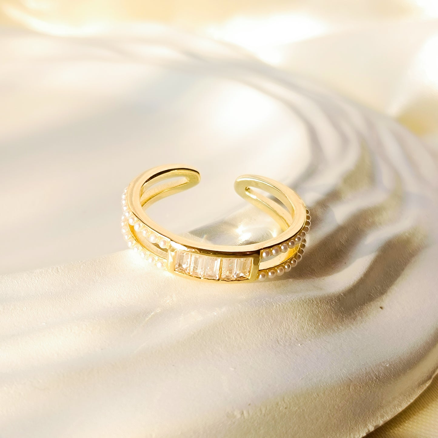 Perlisse Ring