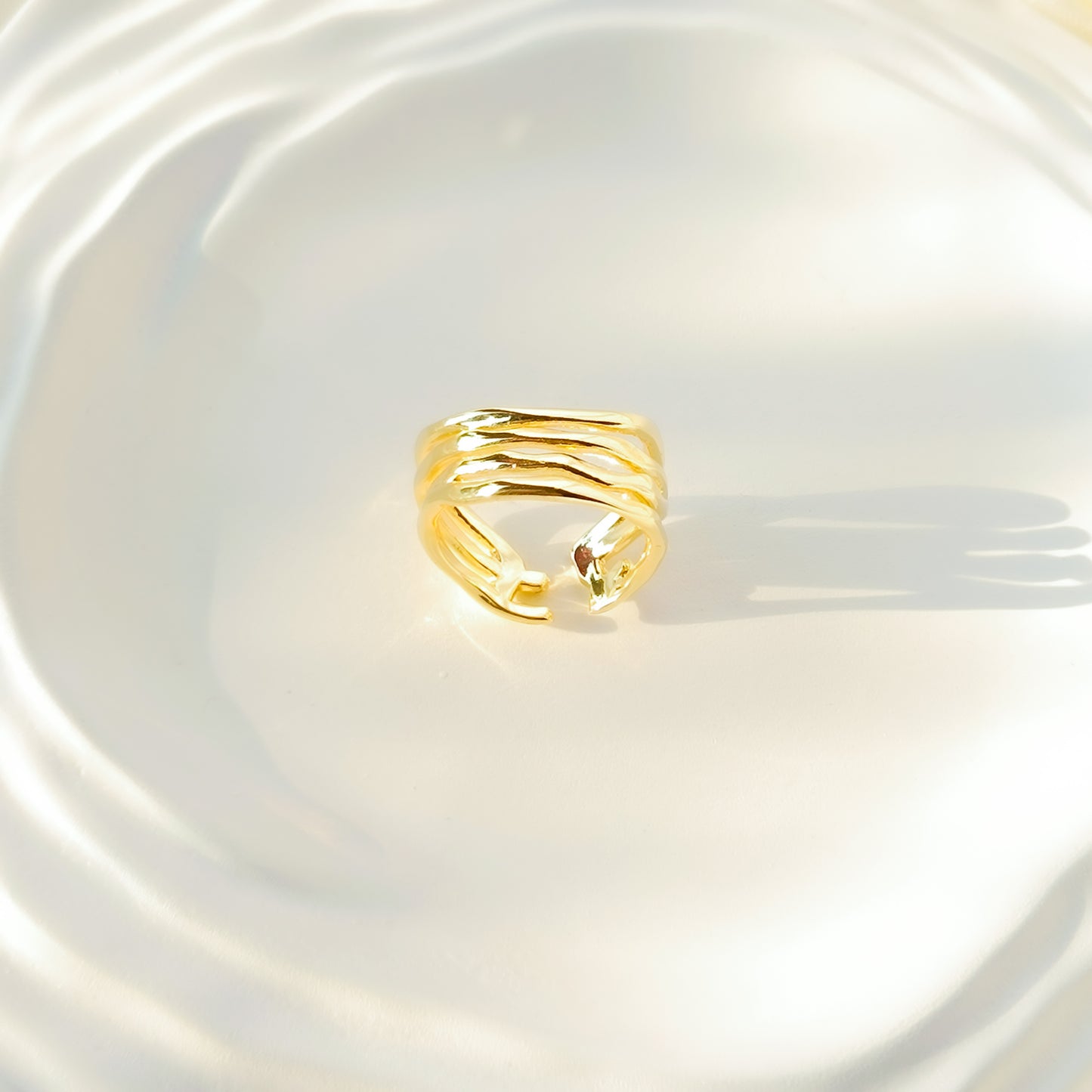 Wavera Ring
