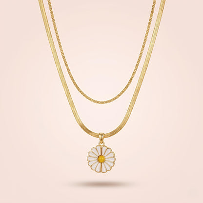 Radiant Reveal Daisy Necklace