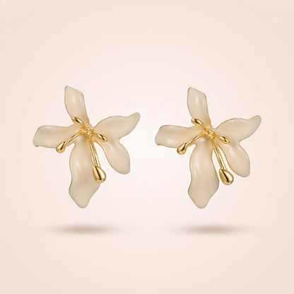 Ivory Bloom Studs Earrings