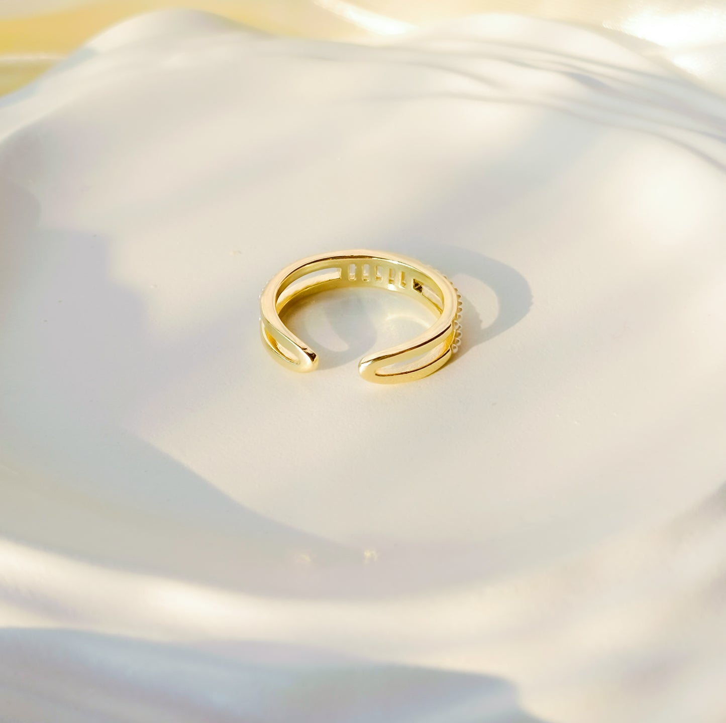 Perlisse Ring